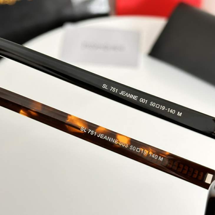 Picture of Saint Laurent Sunglasses _SKUfw79399290fw